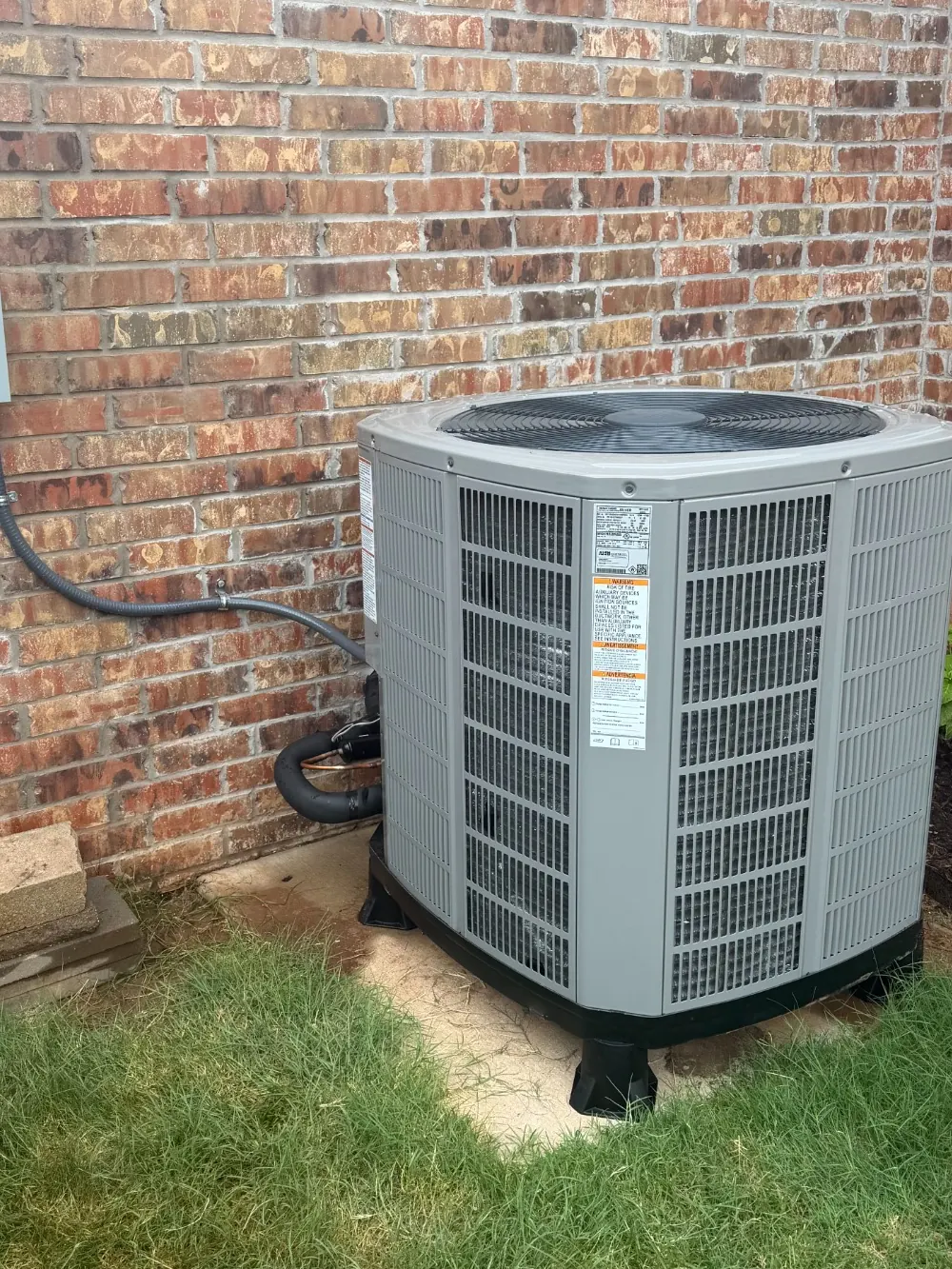 New outdoor air conditioning condenser after replacement by North Star Comfort